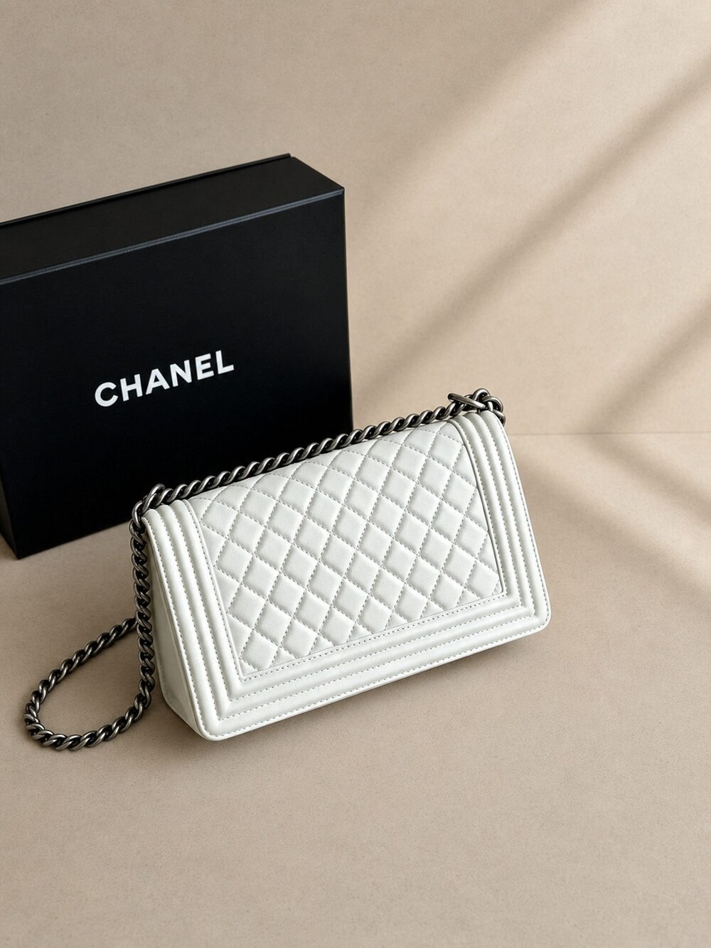 Chanel White Quilted Lambskin Boy Medium Shoulder Bag with Chain Strap - Picture 2 of 5